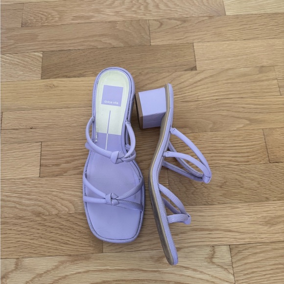 Dolce Vita Women's Lilac Sandals - Picture 5 of 7